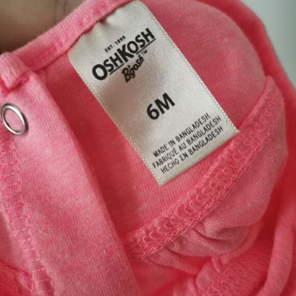 5/$10 Oshkosh B'gosh short sleeve onesie a size 6 m - Picture 2 of 6